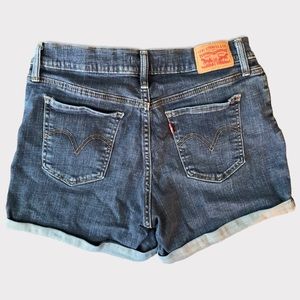 Levi’s Medium Washed Jean Shorts